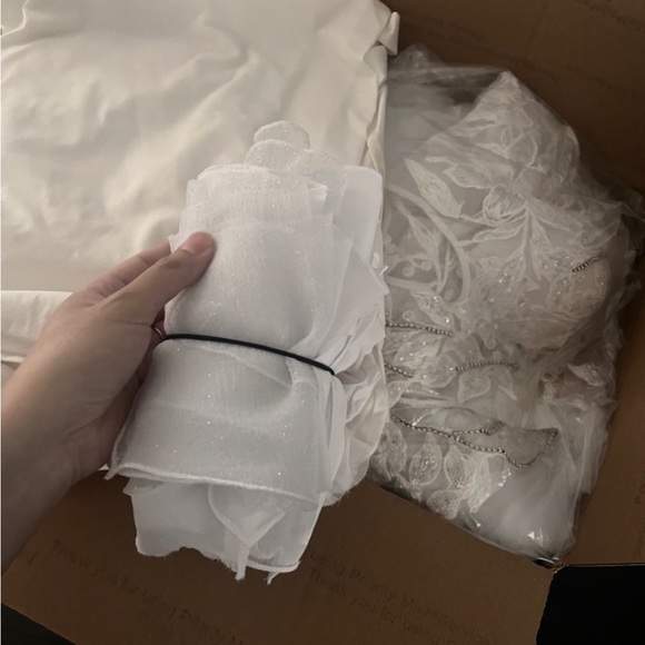 Galina Signature White Wedding Dress - Picture 10 of 10